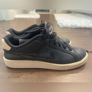 Nike Black and Tan Casual Sneakers